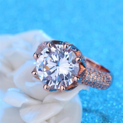 Round Cut White Sapphire Rose Gold Classic Engagement Rings