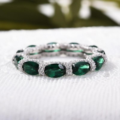 Luxurious Emerald Green Sterling Silver Wedding Band